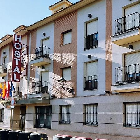 Hostal Plaza Mayor Торрехон-де-Ардос Экстерьер фото